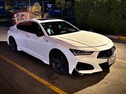 ئاکورا TLX